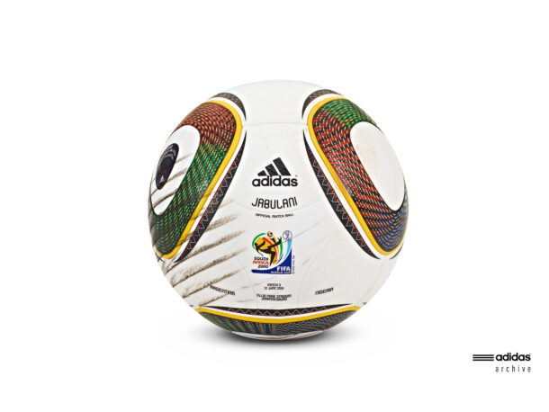 Ball adidas archive Fotografie Eduard Wellmann