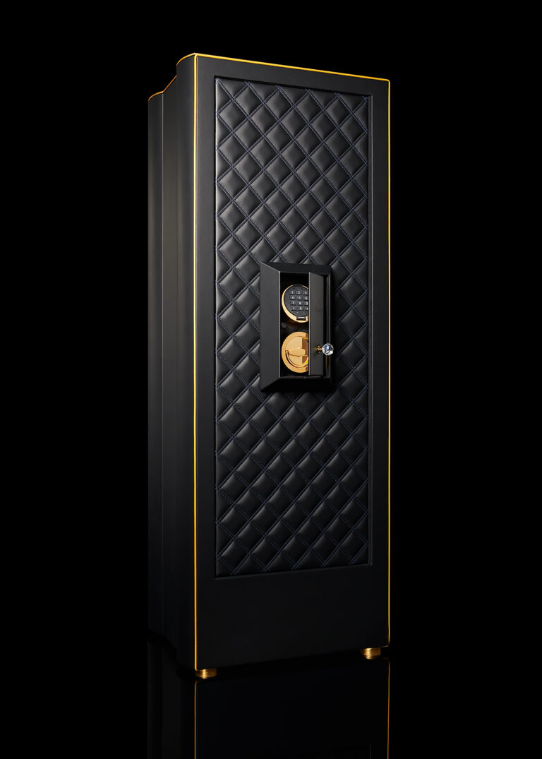 Tresor im Studio perfekt ausgeleuchtet