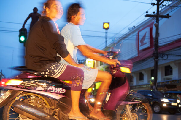 Roller in der blauen Stunde